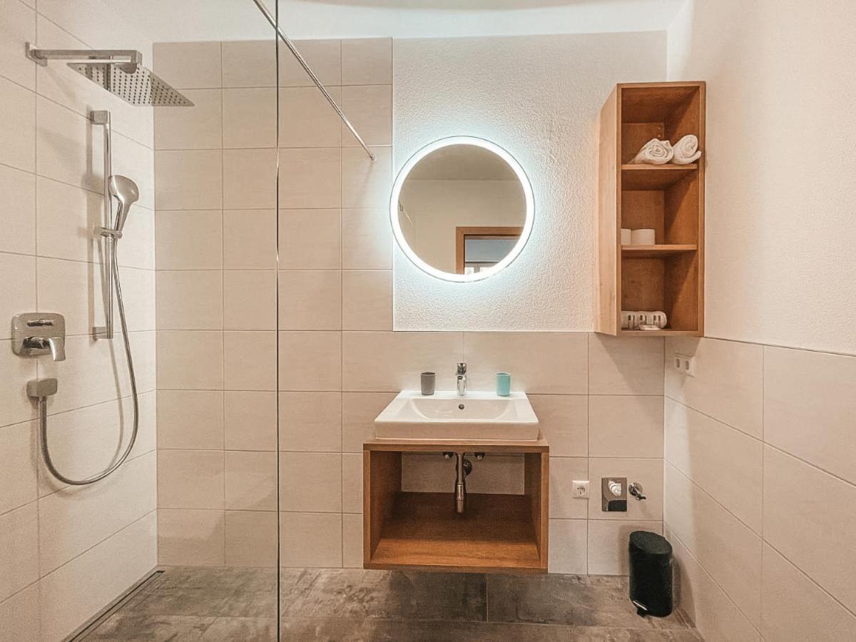 Isanora - Garden & Private Whirlpool By Alpenluxus Appartements Fügen Екстериор снимка