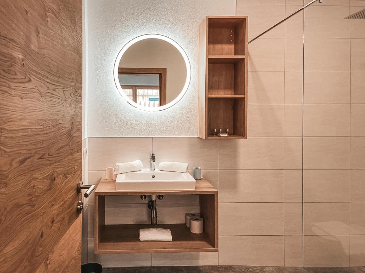 Isanora - Garden & Private Whirlpool By Alpenluxus Appartements Fügen Екстериор снимка